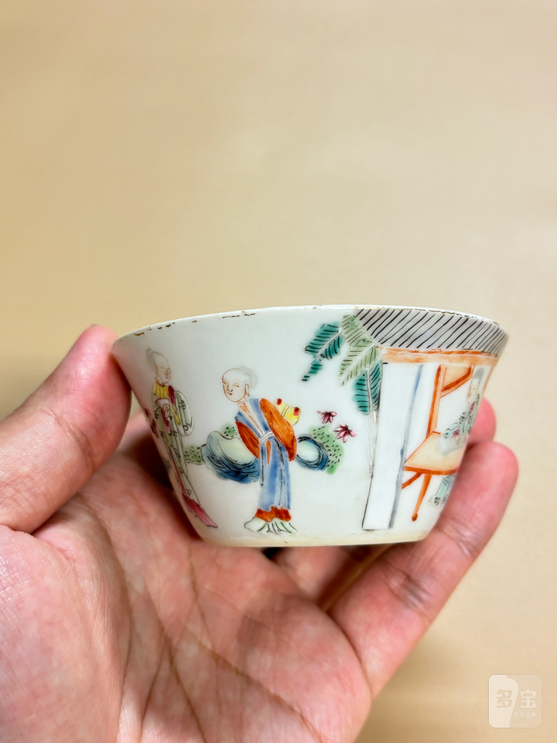 清中期 粉彩西厢记夜听琴声图马蹄杯 - 图2